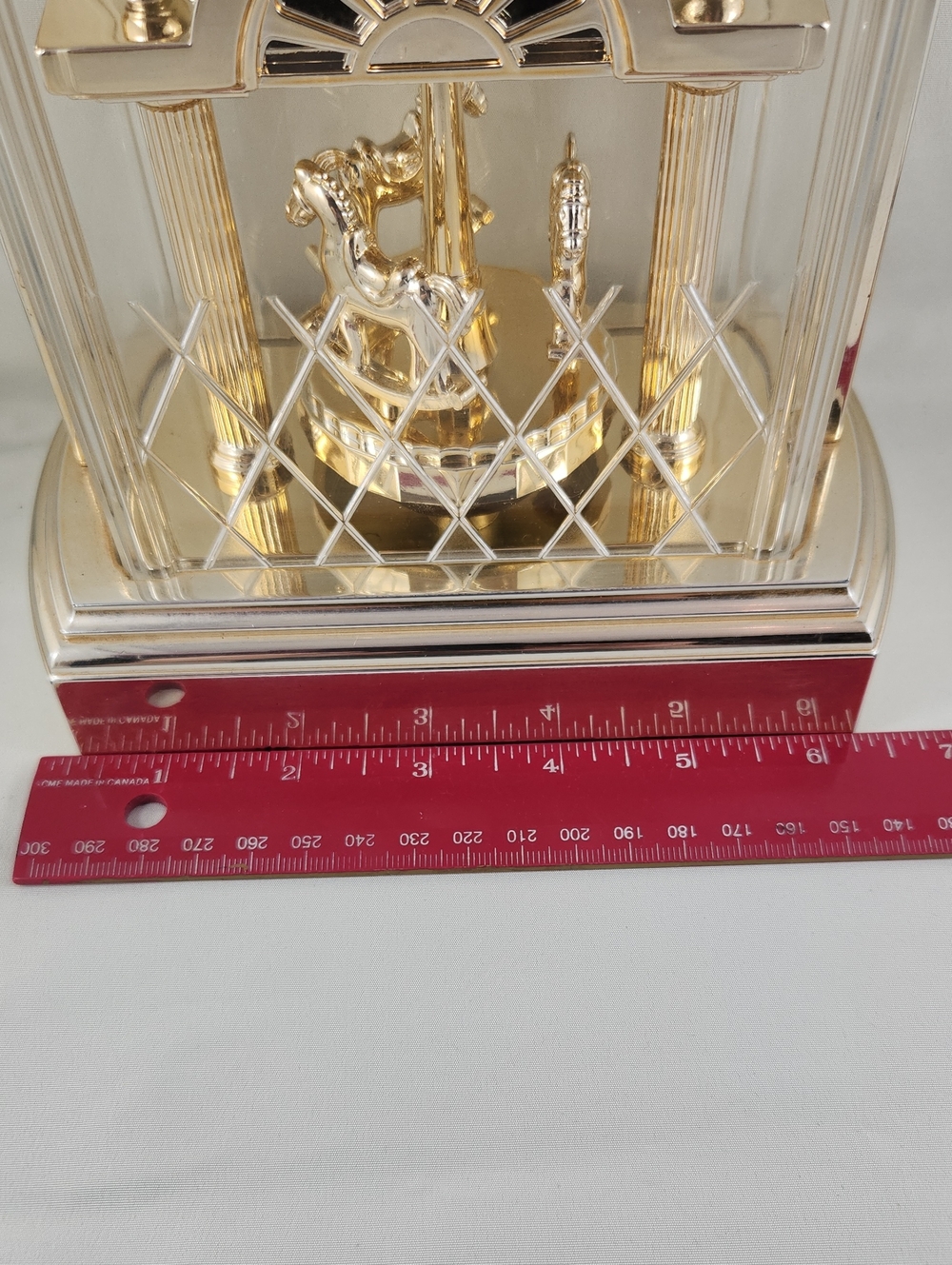 ERGO Quartz Anniversary Clock Carousel Horses Acrylic Dome Clock VTG 80s Works - Picture 10 of 14